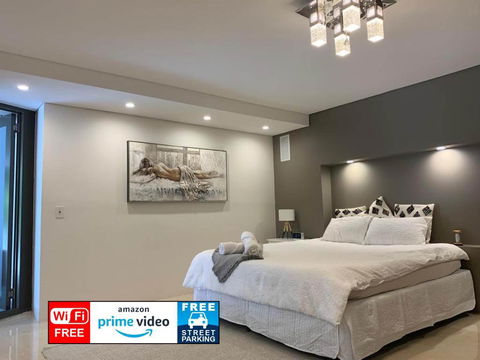 Putney Studio, Short Drive To Parklands & Olympic Park - Whitsundays Accommodation 2