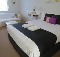 Aspley Pioneer Motel - Whitsundays Accommodation