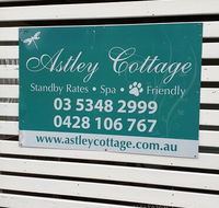 Astley Cottage - Whitsundays Accommodation