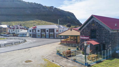 Aston On Alexander - Boutique Accommodation - Whitsundays Accommodation 1
