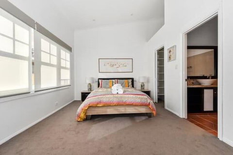 Aston On Church - Luxury Accommodation - Whitsundays Accommodation 2