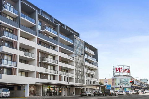 Astra Apartments Liverpool - Whitsundays Accommodation 1
