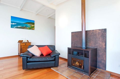 At Riverside - Whitsundays Accommodation 2