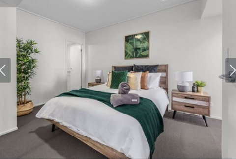 AU1 - Long Stay W Balcony RiverViews Fast WiFi - Whitsundays Accommodation 2