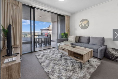 AU1 - Long Stay W Balcony RiverViews Fast WiFi - Whitsundays Accommodation 0