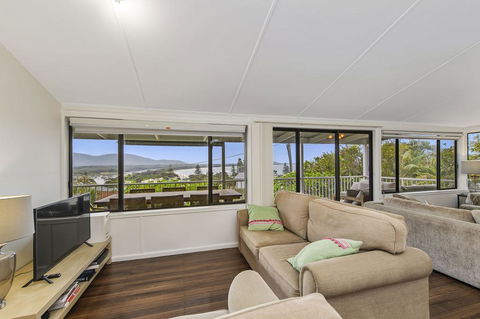 Aurelia, 14 Stewart Street - Whitsundays Accommodation 0