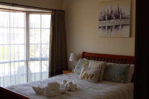 Australian Home Away @ Doncaster Elgar - Whitsundays Accommodation 2