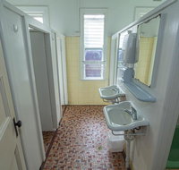 Australian Hotel - Whitsundays Accommodation