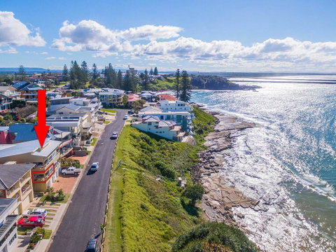 Avalon 1 - Overlooking Beautiful Convent Beach - Whitsundays Accommodation 1