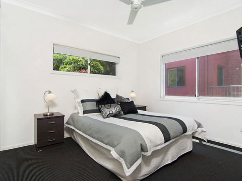 Avalon 3 - Views To Die For - Across The Road From Convent Beach - Whitsundays Accommodation 1