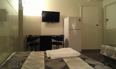 Avalon Motel - Whitsundays Accommodation 3