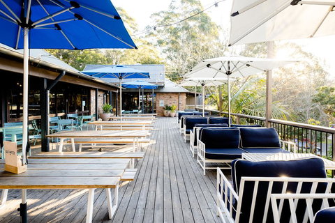 Avoca Beach Hotel - Whitsundays Accommodation 0