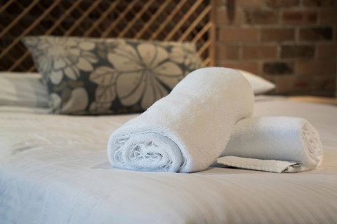 Avoca Beach Hotel - Whitsundays Accommodation 2