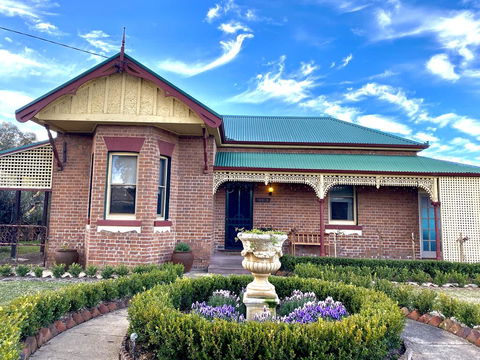 Avoca House - Circa 1900 Gorgeous Federation Home - Whitsundays Accommodation 1