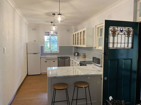 Avoca House - Circa 1900 Gorgeous Federation Home - Whitsundays Accommodation 2