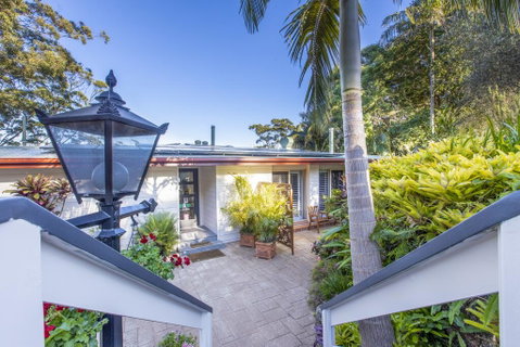 Avocado Sunset Bed & Breakfast - Whitsundays Accommodation 1