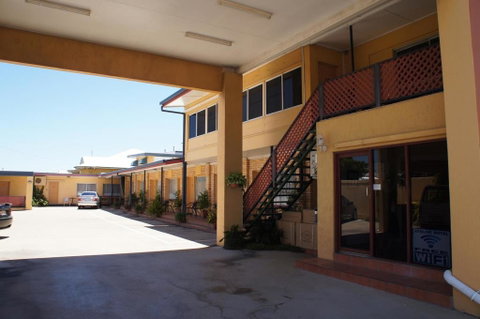 Ayrline Motel - Whitsundays Accommodation 2