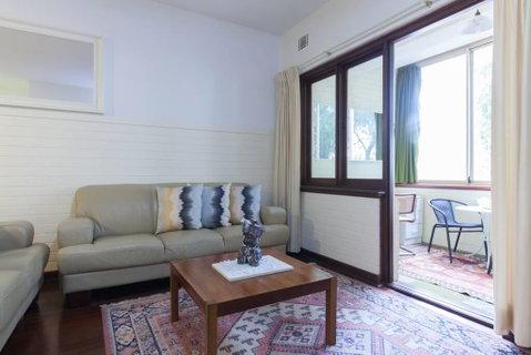 B2 Broadway Abode Close To Swan River, UWA & Hospitals - Whitsundays Accommodation 2