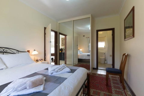 B9 Close To UWA, Swan River, Cafes And The New Children's Hospital - Whitsundays Accommodation 0