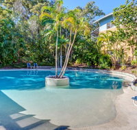 Baden 74 - Rainbow Shores Top Floor Air conditioned Unit Walk To Beach - Whitsundays Accommodation