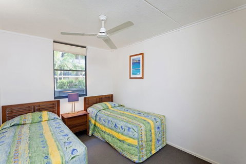 Baden 74 - Rainbow Shores, Top Floor, Air Conditioned Unit, Walk To Beach - Whitsundays Accommodation 1