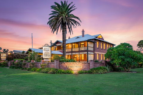 Ballina Manor Boutique Hotel - Whitsundays Accommodation 0