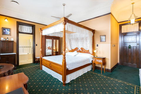 Ballina Manor Boutique Hotel - Whitsundays Accommodation 3