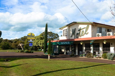 Bandicoot Motor Inn Hamilton - Whitsundays Accommodation 0