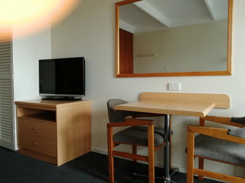 Banjo Paterson Motor Inn - Whitsundays Accommodation 1