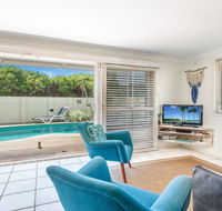 Barefoot in Lennox- WiFi - Foxtel - Pool - Whitsundays Accommodation