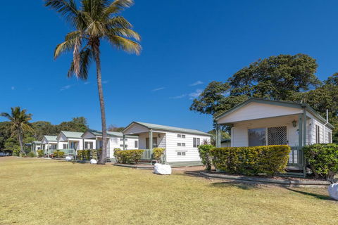 Bargara Beach Caravan Park - Whitsundays Accommodation 0
