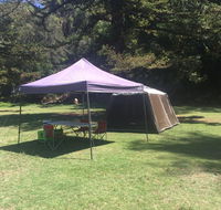 Basin Ku-ring-gai Campsite Set Up - Whitsundays Accommodation