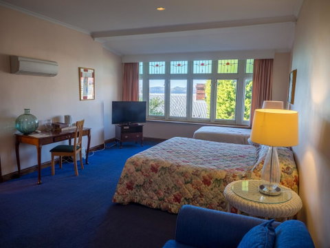 Battery Point Manor - Whitsundays Accommodation 1