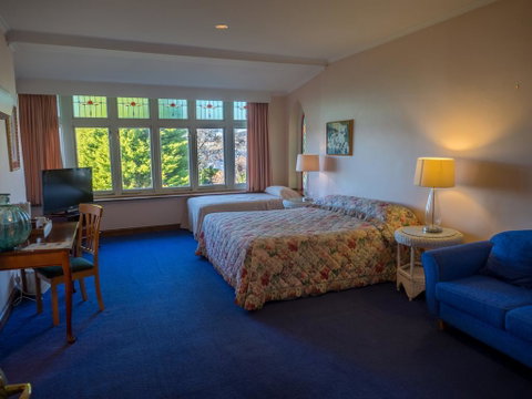 Battery Point Manor - Whitsundays Accommodation 2