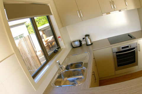 Bay Of Islands Apartments - Whitsundays Accommodation 3