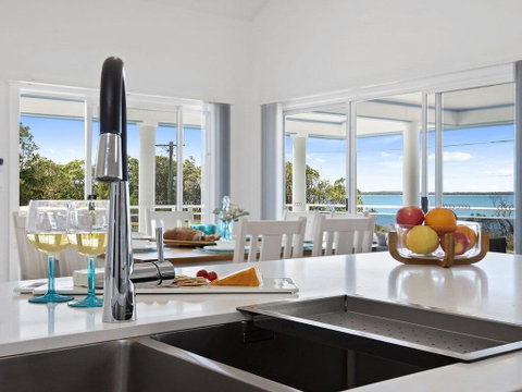 Bay Views - Panoramic Jervis Bay Views - Whitsundays Accommodation 2