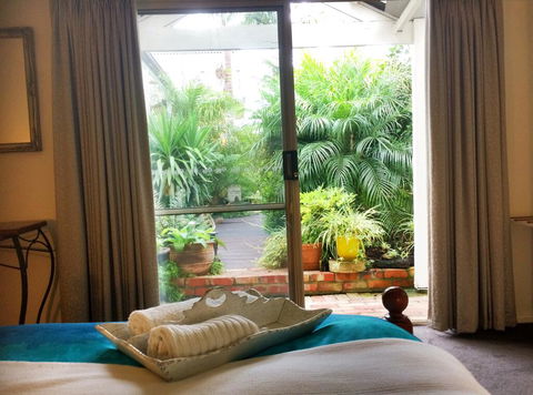 Bayview Studio - Whitsundays Accommodation 2