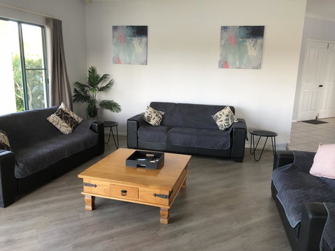 Bayz Maroochy Waters - Whitsundays Accommodation 2