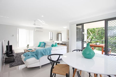 Beach Breeze Holiday House - Whitsundays Accommodation 3