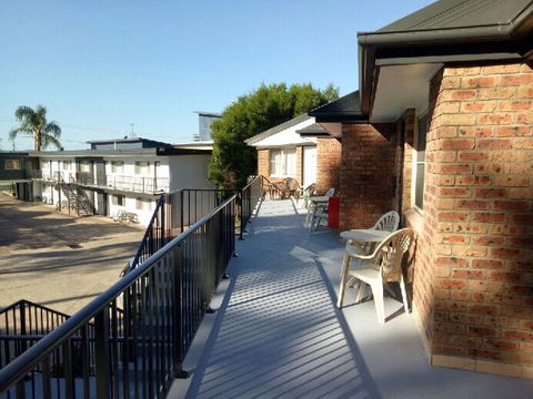 Beach Drive Motel - Whitsundays Accommodation 1
