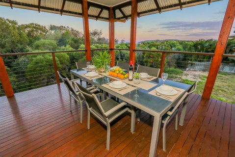 Beach Fansea - Whitsundays Accommodation 0