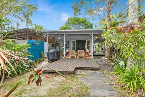 BEACH RETREAT - Whitsundays Accommodation 1
