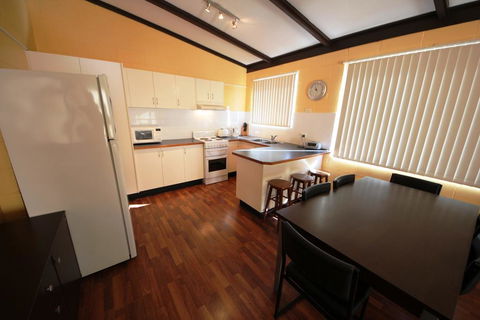 Beach Unit 5 At Hat Head - Whitsundays Accommodation 1