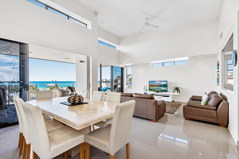 Beaches On Maroochy 1 Beach Parade - Whitsundays Accommodation 1