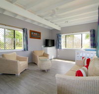 Beachfront 6 25 Willow Street - Whitsundays Accommodation