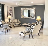 Beachfront Apartment- Paringa - Whitsundays Accommodation