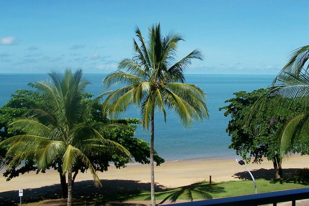 Cairns Northern Beaches QLD Whitsundays Accommodation