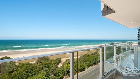 Beachfront Apt Main Beach - Whitsundays Accommodation 0