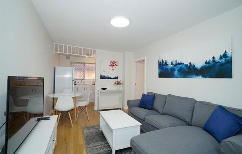 Rivervale Cosy Stunner Sleeps 2 - Whitsundays Accommodation 0
