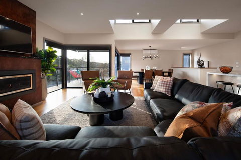 Retreat Lake Daylesford - Free Wifi - Whitsundays Accommodation 2